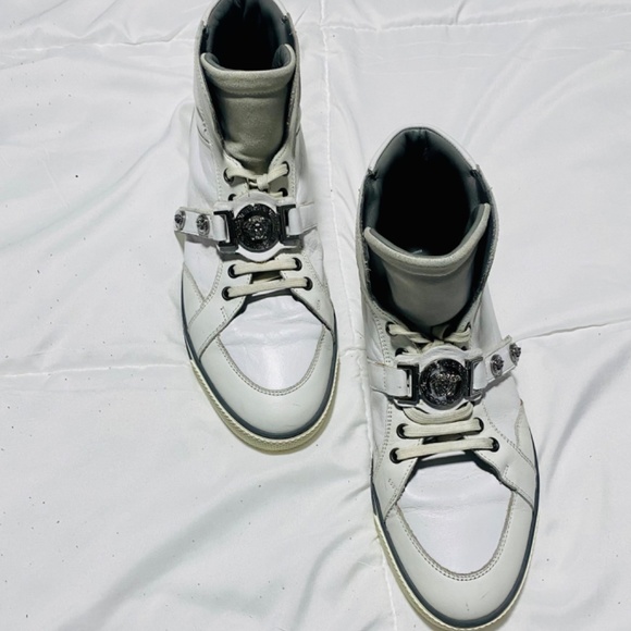 Versace Sneakers - Picture 2 of 7